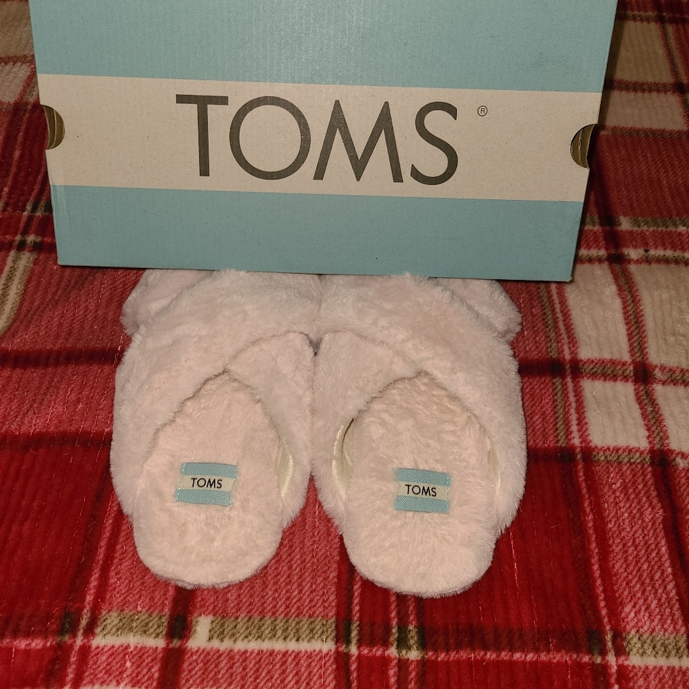 ==^Toms "Susie" Pink Faux Fur - Picture 3 of 14